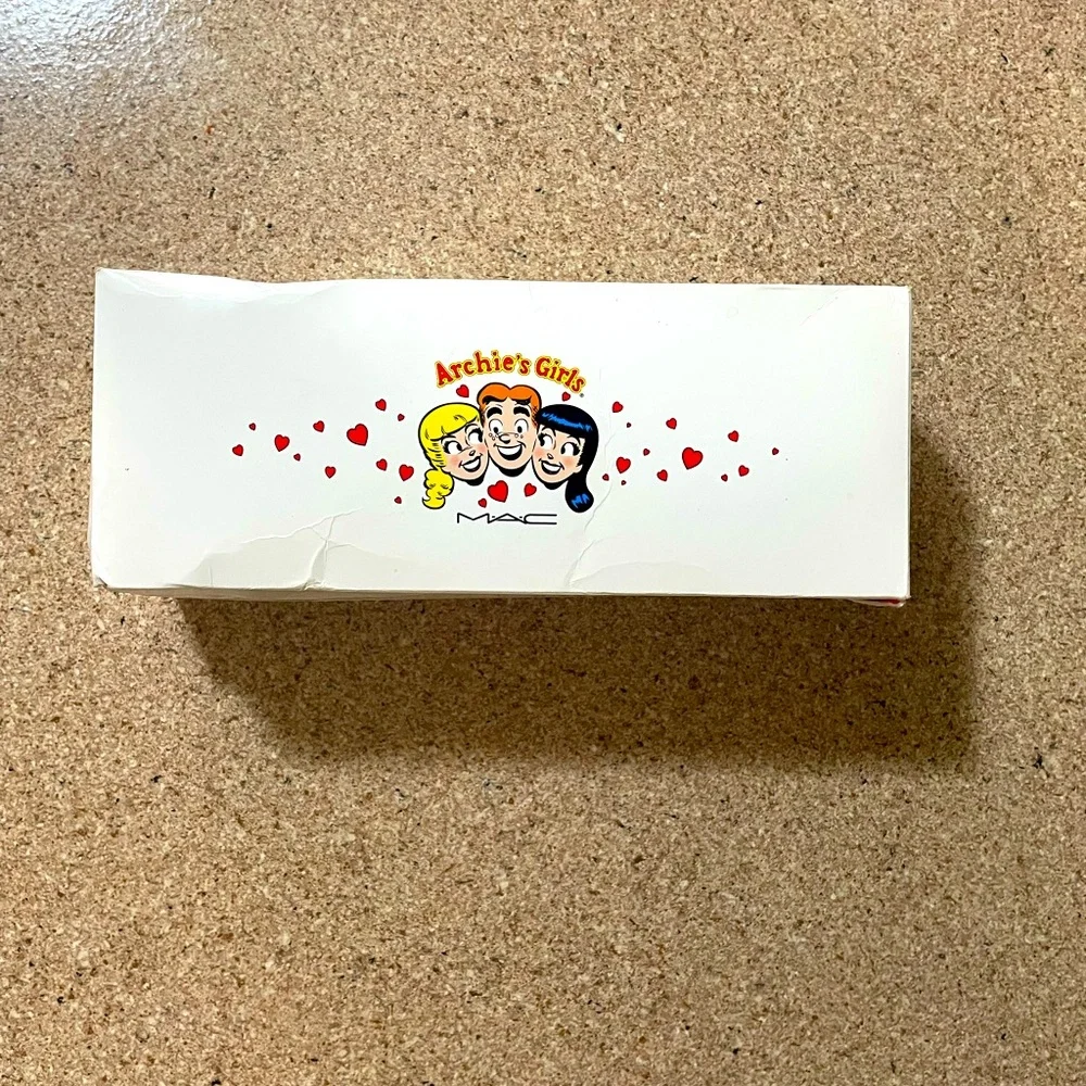 MAC “Just a Flirt” Make-Up Bag - Picture 5 of 5